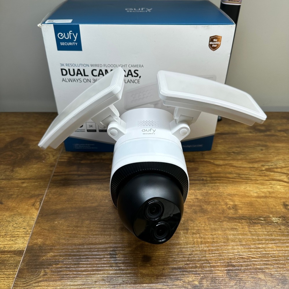 Eufy Security Floodlight Cam E340 3K Dual Camera 360 Surveillance White T8425